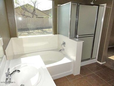 023-328350 - Bath 01 (master)-B