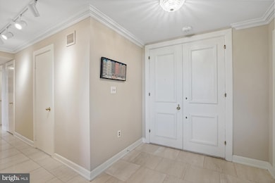 The Foxhall unit 904, Washington, DC 20016 - photo 6