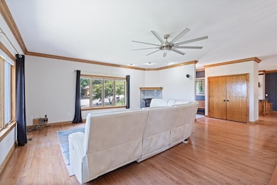 Custom blinds, Bose surround sound,