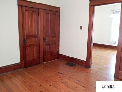204 Decatur St, Lincoln, IL 62656 - photo 2