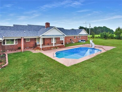 1524 Highway 130 E, Shelbyville, TN 37160 - photo 4