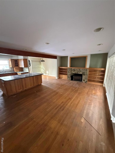 29863 Fall River Rd, Southfield, MI 48076 - photo 5