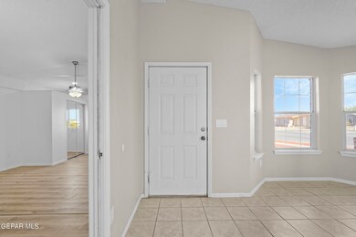 545 Achim Dr, El Paso, TX 79928 - photo 5