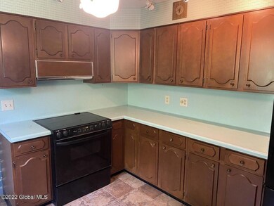 16 Croswell St, Albany, NY 12206 - photo 6