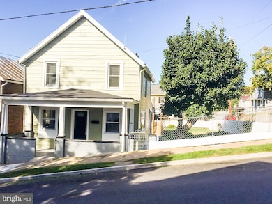 213 N Maple Ave, Brunswick, MD 21716 - photo 3