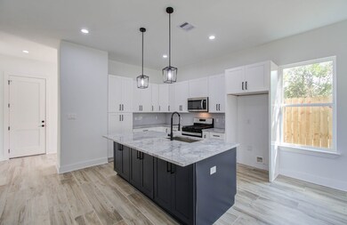 3728 Noah St, Houston, TX 77021 - photo 2