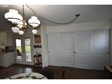 701 W 19th St, the Dalles, OR 97058 - photo 6