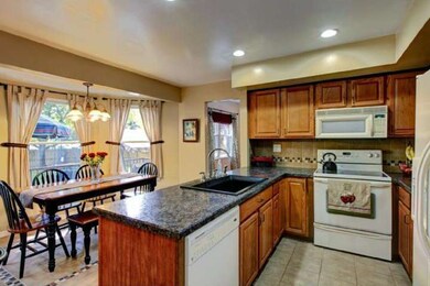128 Mill Pond Place, Langhorne, PA 19047 - photo 4