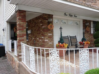 154 Woodbine Ave, Staten Island, NY 10314 - photo 2