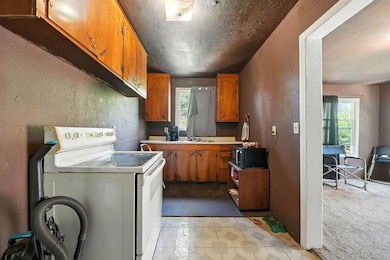 17789 Peterson Ln, Redding, CA 96003 - photo 5