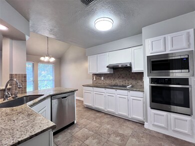 8603 Greenleaf Lake Dr, Houston, TX 77095 - photo 4