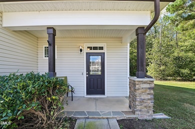 112 Edgefield St, Clayton, NC 27520 - photo 5