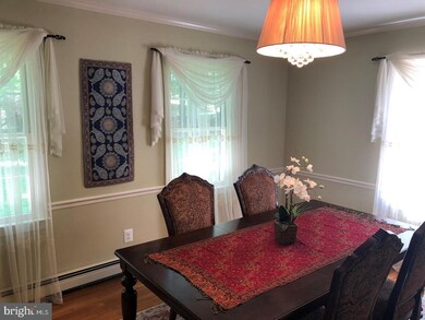 8512 Horseshoe Ln, Potomac, MD 20854 - photo 7