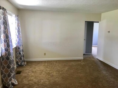 921 Bucknell Rd, Columbus, OH 43213 - photo 3