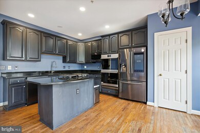 8038 Kidwell Hill Ct, Vienna, VA 22182 - photo 6