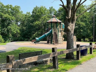 17557908-1B19-457C-835A-5BD5E627F91A