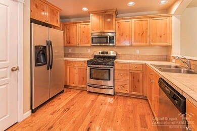 20491 Brentwood Ave, Bend, OR 97702 - photo 5