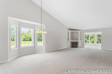 12-web-or-mls-2930 Redbird Ct, Holland-1