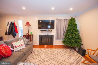 20309 Grazing Way, Montgomery Village, MD 20886 - photo 5