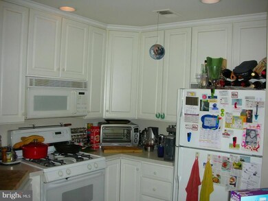 1321 N Adams Ct unit 406, Arlington, VA 22201 - photo 6