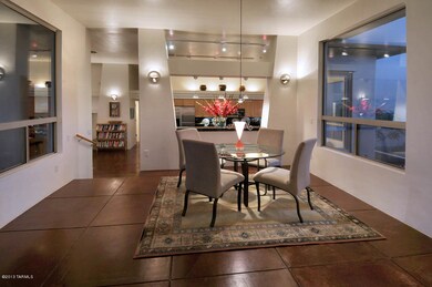 6930 dining room !