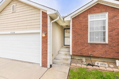1110 SW Red Oaks Ct, Topeka, KS 66615 - photo 3