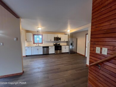 2290 Walnut Trail, Bushkill, PA 18324 - photo 6