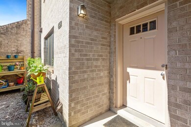 3830B Steppes Ct, Falls Church, VA 22041 - photo 3