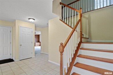 5212 N Rothmere Dr, Peoria, IL 61615 - photo 5