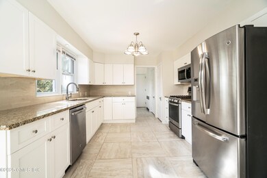14 Byram Shore Rd Greenwich, CT 06830 0