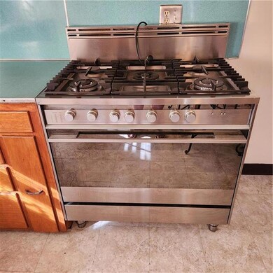 800 Hickory Ln, Easton, PA 18045 - photo 4