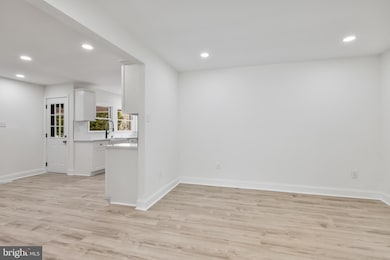 745 W Clayton Ave, Clayton, NJ 08312 - photo 6