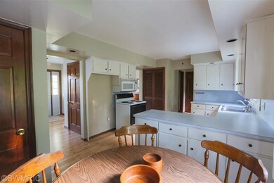 9871 Clyde Park Ave SW, Byron Center, MI 49315 - photo 4