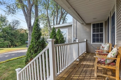 18 Hillcrest Rd, Danvers, MA 01923 - photo 2