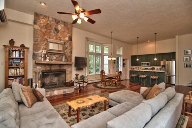 106 Plateau Rd, Pocono Pines, PA 18350 - photo 4