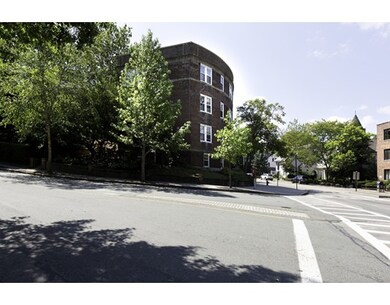 2 Gardner Rd unit 2, Brookline, MA 02445 - photo 4