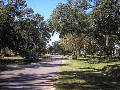 501 W 34th St, Houston, TX 77018 - photo 3