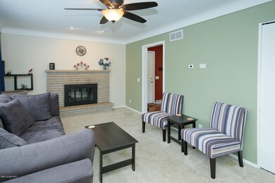 2026 Skyline Dr-104