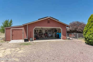 860 W Rolling Hills Rd, Paulden, AZ 86334 - photo 4