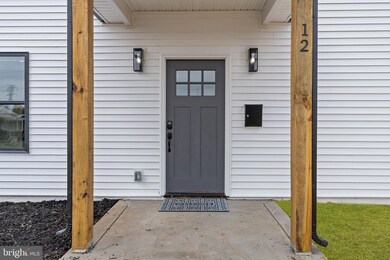 12 Stonybrook Dr unit E, Levittown, PA 19055 - photo 3