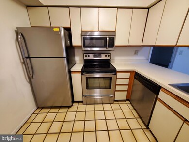 120 Washington Place unit 20, Chesterbrook, PA 19087 - photo 6