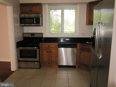 8209 Alston Rd, Towson, MD 21204 - photo 6