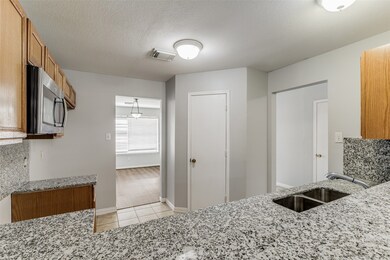 10926 Malden Dr, Houston, TX 77075 - photo 7