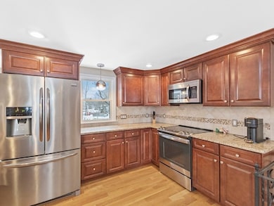 48 Graymore Rd, Waltham, MA 02451 - photo 4