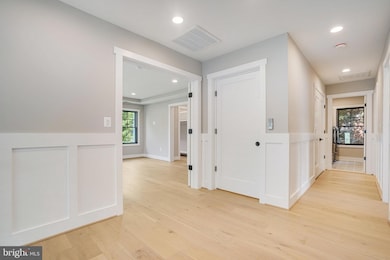 4929 34th Rd N, Arlington, VA 22207 - photo 5