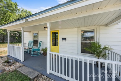 605 Old North Main St, Clover, SC 29710 - photo 2