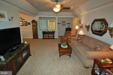 8609 Wintergreen Ct unit 203, Odenton, MD 21113 - photo 5