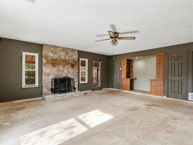 905 Barry Ln, Cleburne, TX 76031 - photo 7