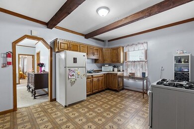 207 Cumberland Rd, Lowell, MA 01850 - photo 3