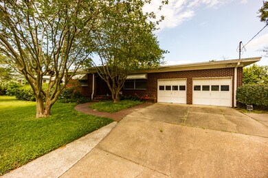 7065 Holiday Rd N, Jacksonville, FL 32216 - photo 3